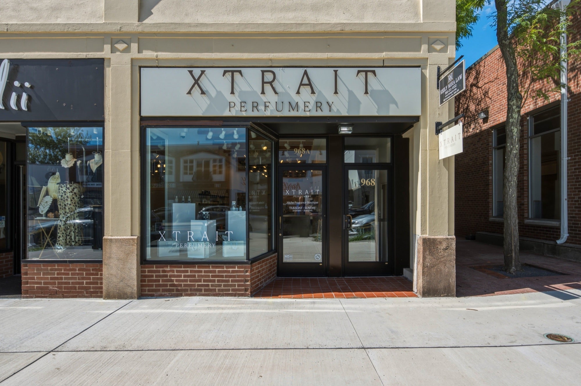 Xtrait Perfumery storefront on Farmington Avenue in West Hartford, CT
